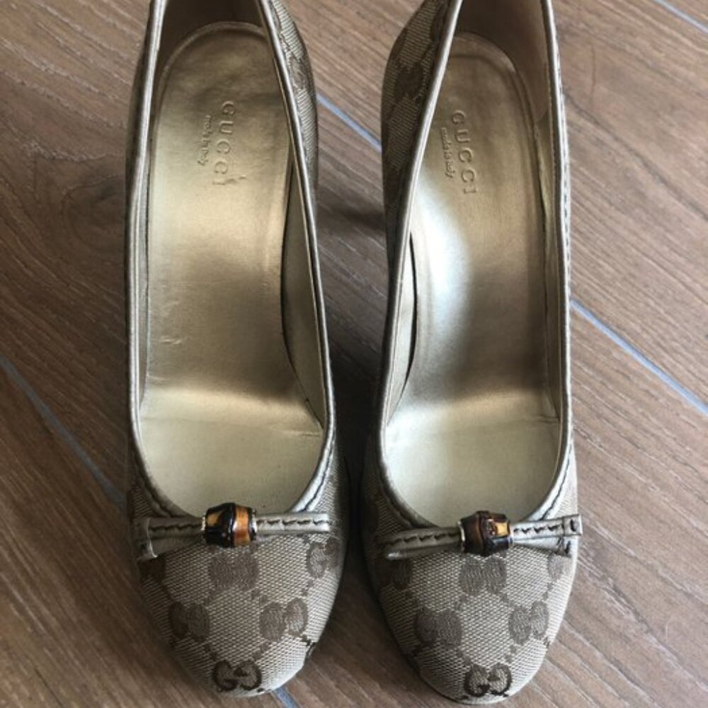 GUCCI MONOGRAM HEELED PUMPS - PURCHASED IN ITALIA
